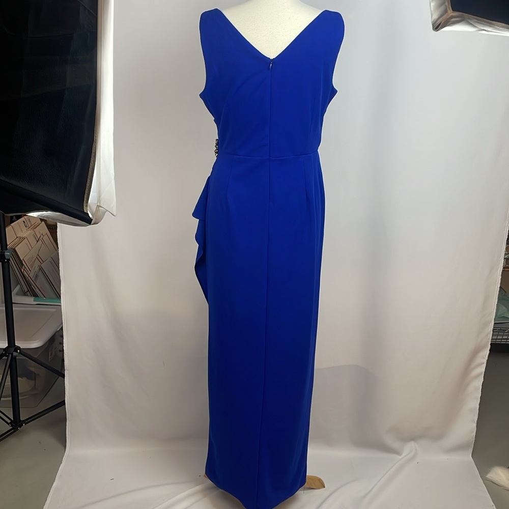 SLNY Slimming Long Ruched Gown with Ruffle - Picture 7 of 11